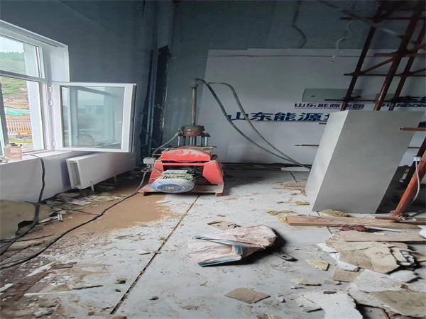 绥滨地基基础下沉墙体裂缝加固注浆顶升施工